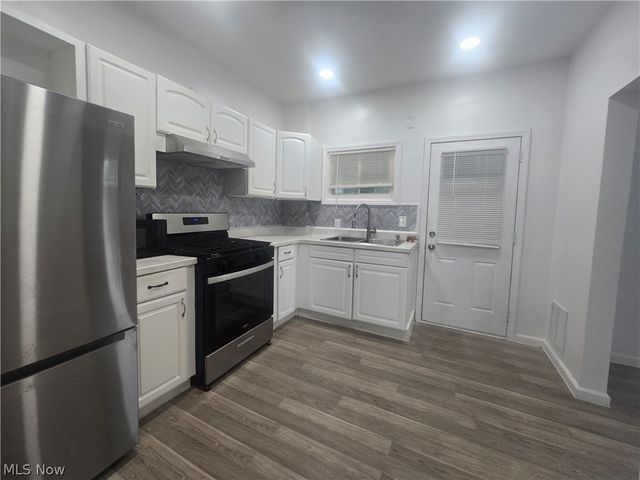1262 South Street SE, Warren, OH 44483