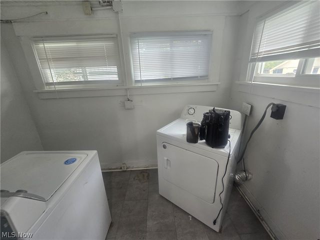1262 South Street SE, Warren, OH 44483