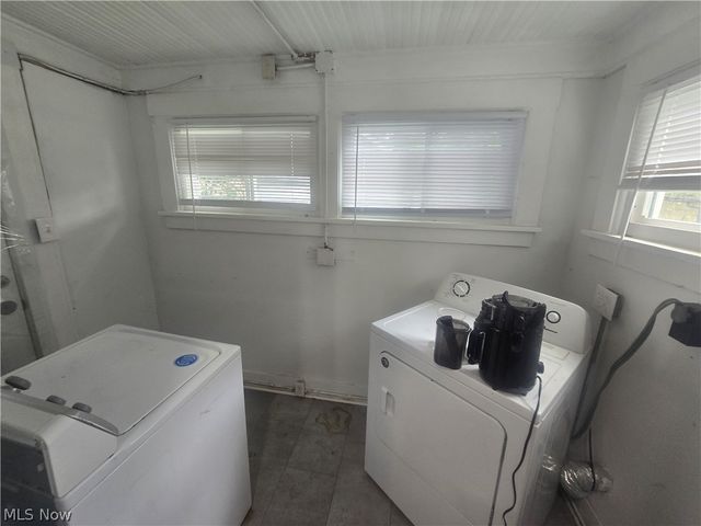 1262 South Street SE, Warren, OH 44483
