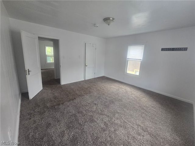 1262 South Street SE, Warren, OH 44483