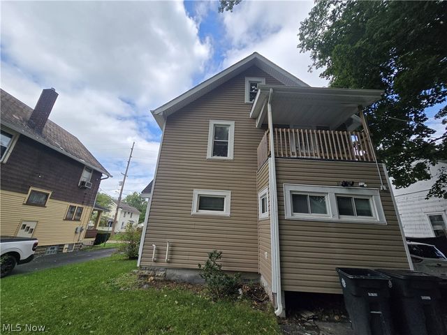 1262 South Street SE, Warren, OH 44483