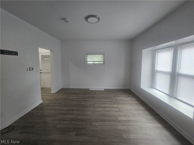 1262 South Street SE, Warren, OH 44483