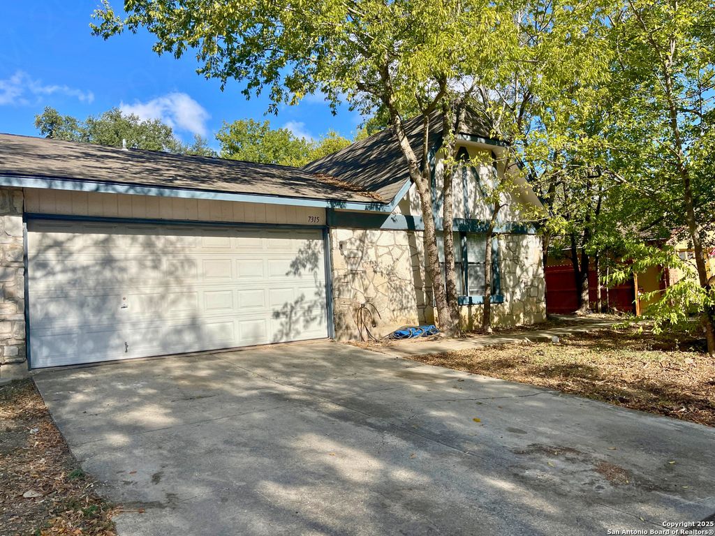 7315 RIDGE BEACH, Converse, TX 78109