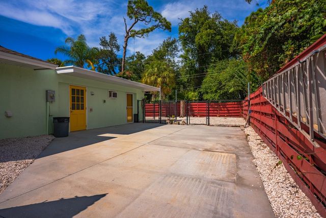 2339 RIVERWOOD PINES DRIVE, Sarasota, FL 34231