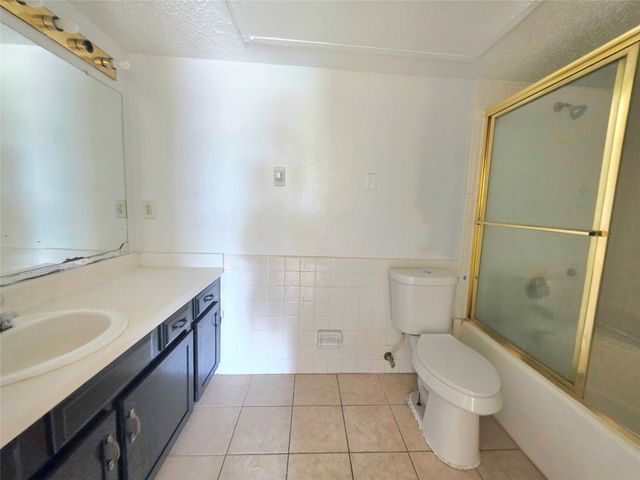 2826 S Bartell Drive 38, Houston, TX 77054