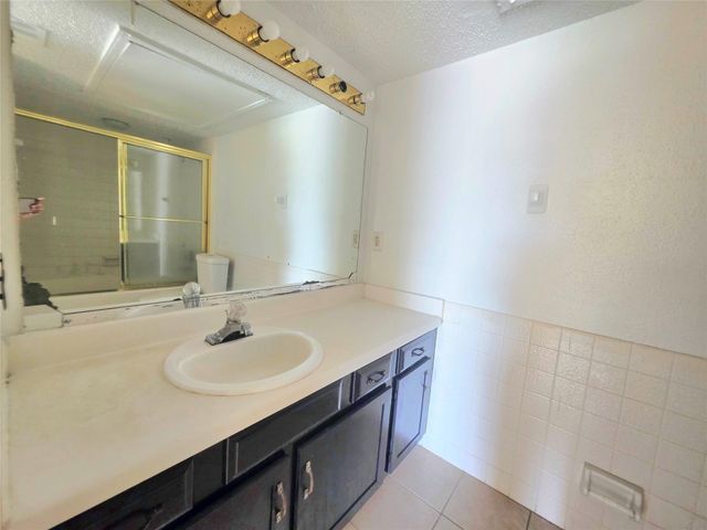 2826 S Bartell Drive 38, Houston, TX 77054