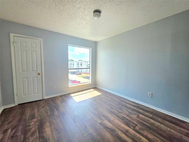 2826 S Bartell Drive 38, Houston, TX 77054