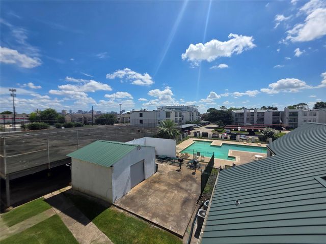 2826 S Bartell Drive 38, Houston, TX 77054