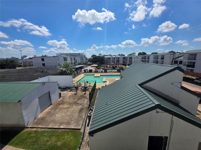 2826 S Bartell Drive 38, Houston, TX 77054