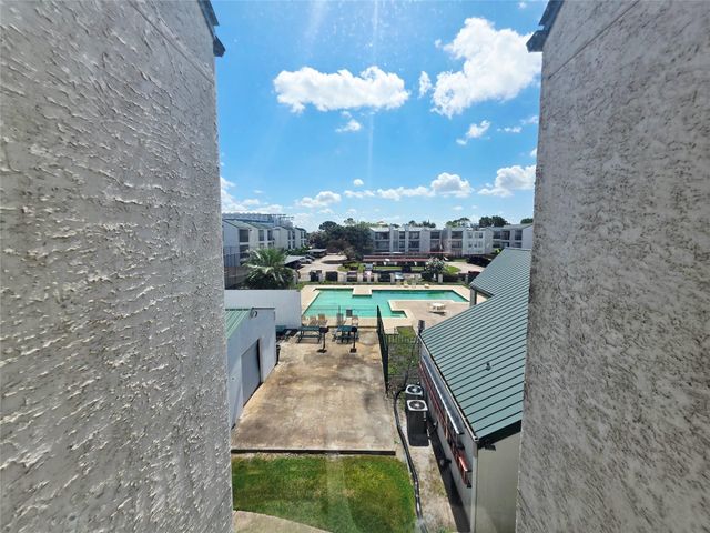 2826 S Bartell Drive 38, Houston, TX 77054