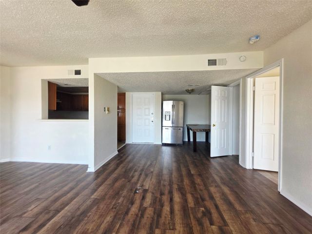 2826 S Bartell Drive 38, Houston, TX 77054