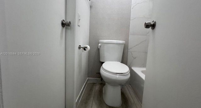 8885 Fontainebleau Blvd 205, Miami, FL 33172