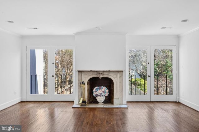 306 9TH ST SE, Washington, DC 20003