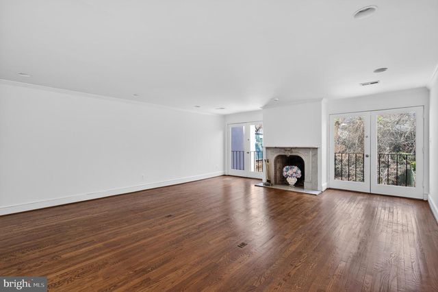 306 9TH ST SE, Washington, DC 20003