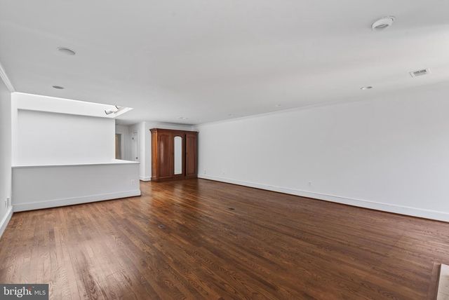 306 9TH ST SE, Washington, DC 20003