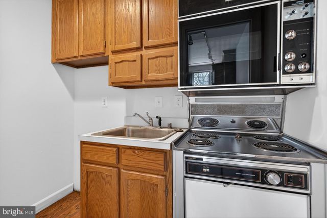 306 9TH ST SE, Washington, DC 20003