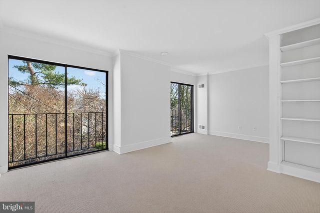 306 9TH ST SE, Washington, DC 20003