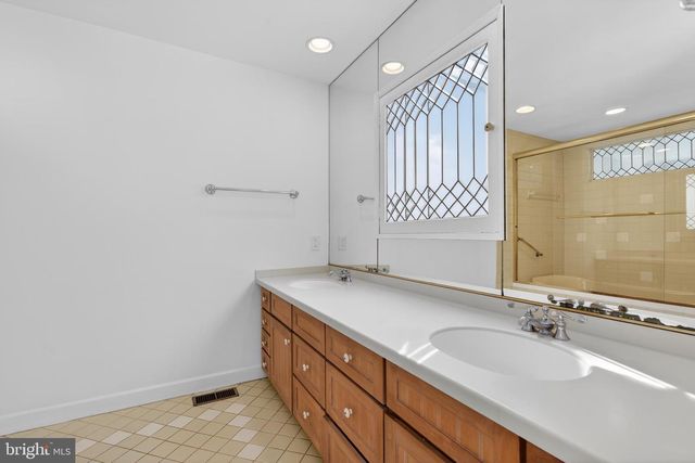 306 9TH ST SE, Washington, DC 20003