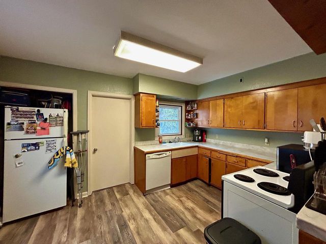 135 Felix STREET, Wales, WI 53183