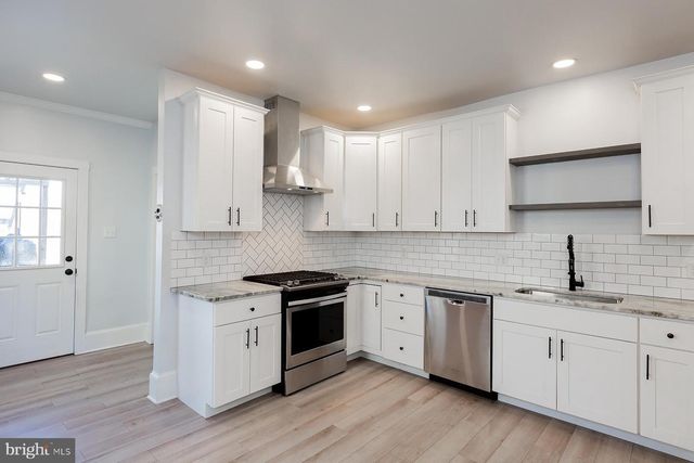 617 E END AVE, Lancaster, PA 17602