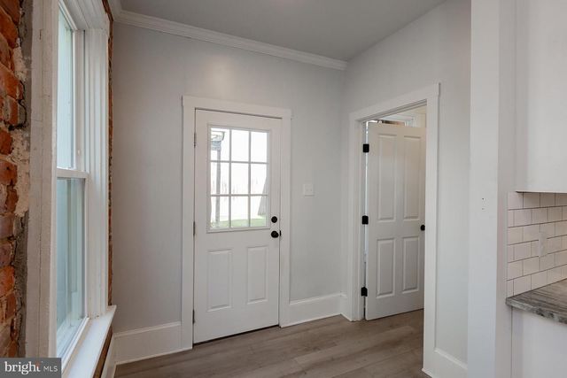 617 E END AVE, Lancaster, PA 17602
