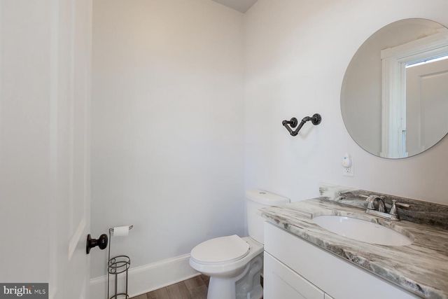 617 E END AVE, Lancaster, PA 17602