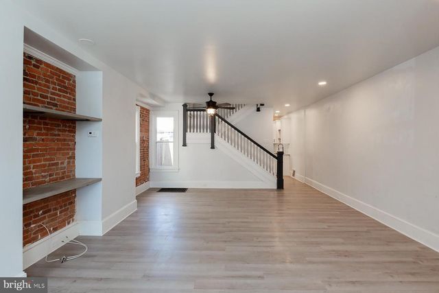 617 E END AVE, Lancaster, PA 17602