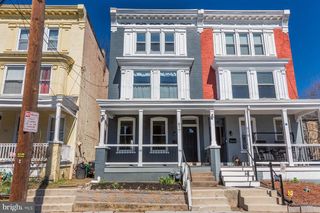 617 E END AVE, Lancaster, PA 17602