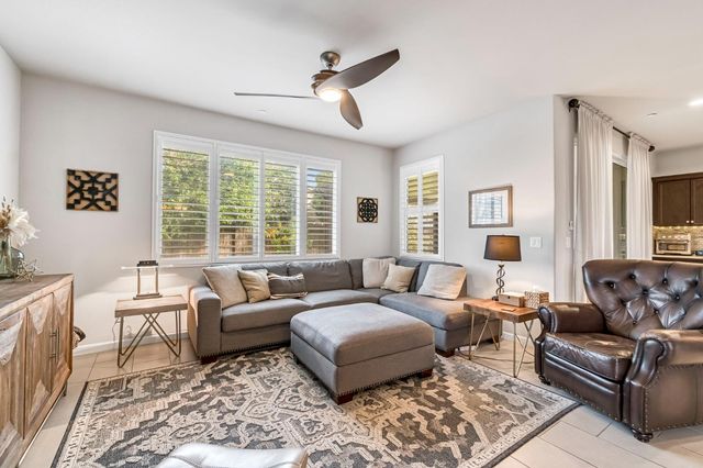 3519 Portals Avenue, Clovis, CA 93619