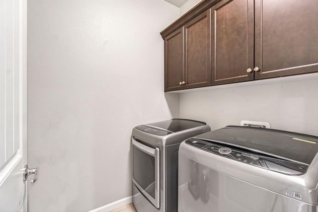 3519 Portals Avenue, Clovis, CA 93619