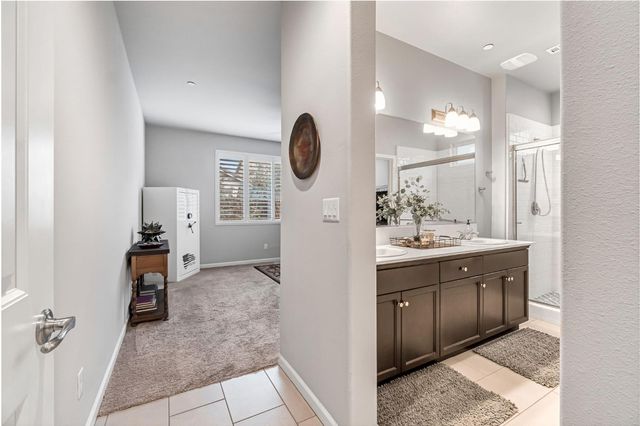 3519 Portals Avenue, Clovis, CA 93619