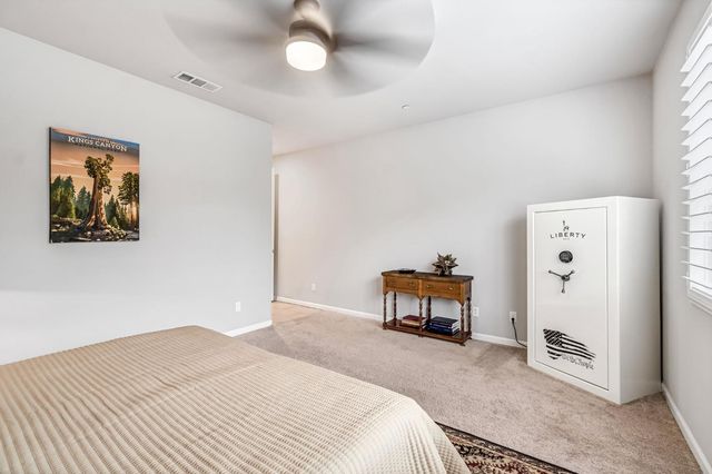 3519 Portals Avenue, Clovis, CA 93619