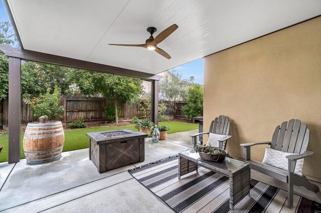 3519 Portals Avenue, Clovis, CA 93619