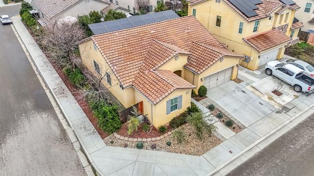 3519 Portals Avenue, Clovis, CA 93619