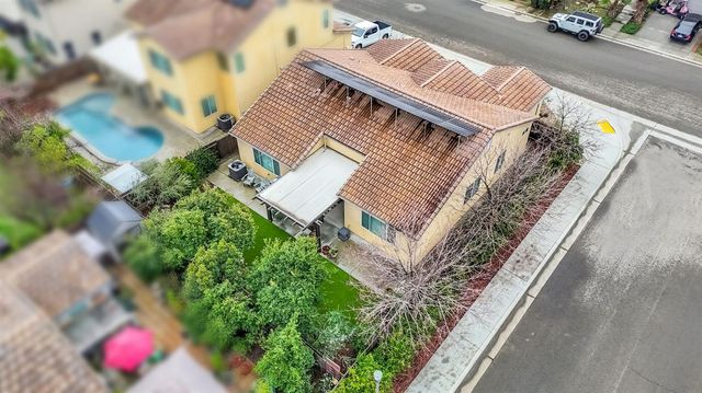 3519 Portals Avenue, Clovis, CA 93619