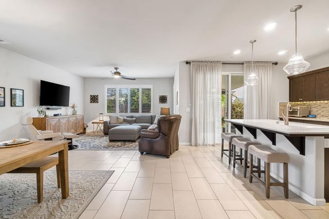 3519 Portals Avenue, Clovis, CA 93619