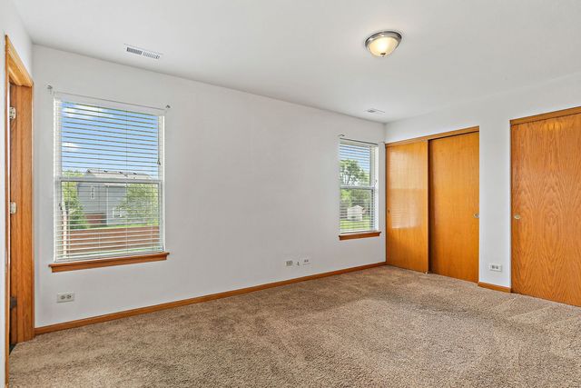 1440 Eliot Trail, Elgin, IL 60120