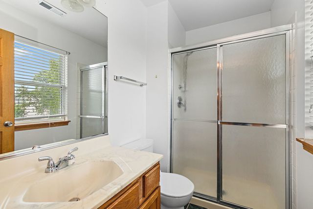 1440 Eliot Trail, Elgin, IL 60120