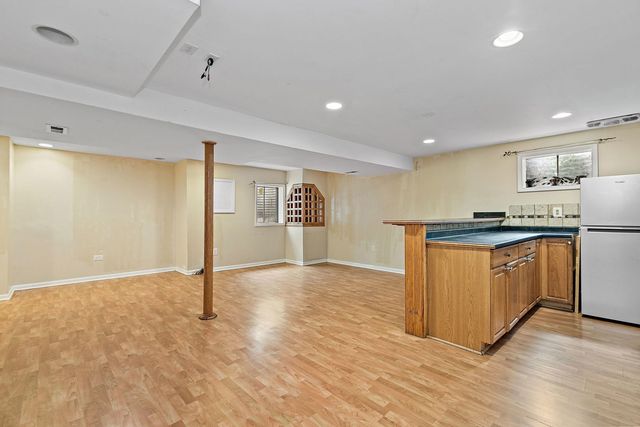 1440 Eliot Trail, Elgin, IL 60120