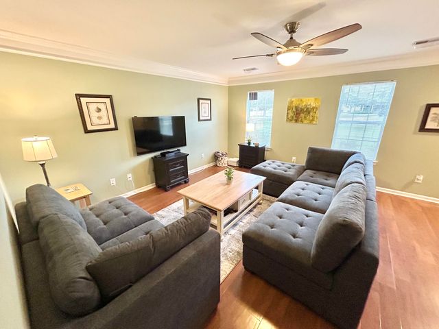 2268 Kings Gate Lane, Mount Pleasant, SC 29466