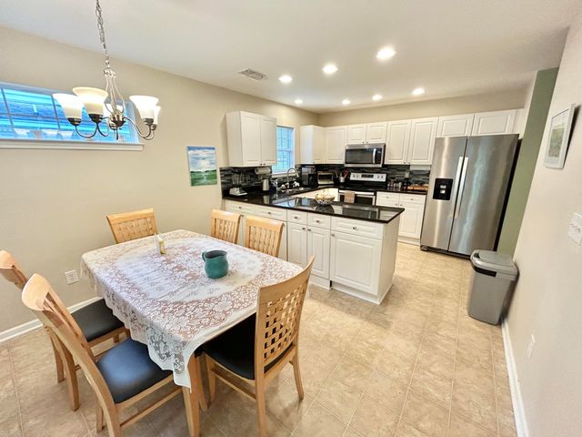 2268 Kings Gate Lane, Mount Pleasant, SC 29466