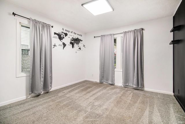 127 E Oakside Street, South Bend, IN 46614