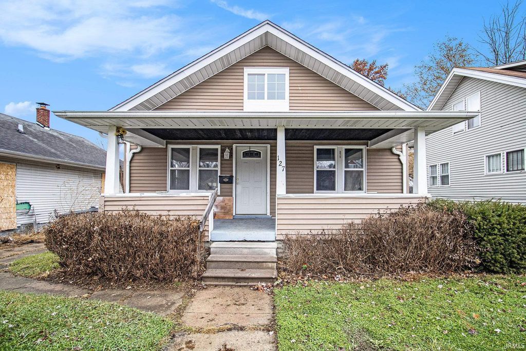 127 E Oakside Street, South Bend, IN 46614