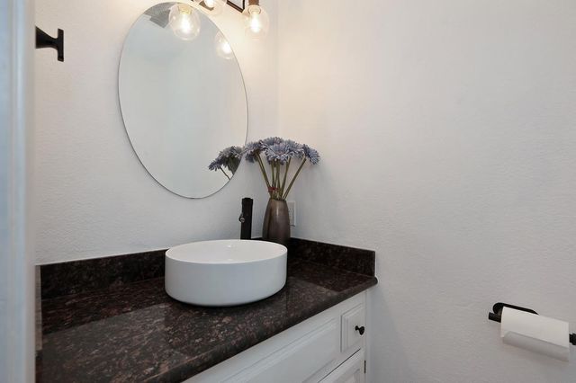 6828 Oakdale Rd, Riverbank, CA 95367