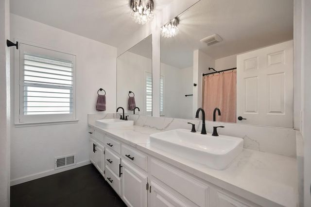 6828 Oakdale Rd, Riverbank, CA 95367