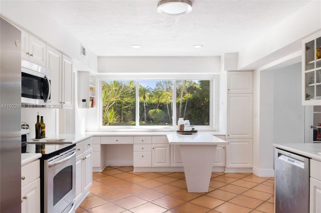 7880 SW 132nd St, Pinecrest, FL 33156