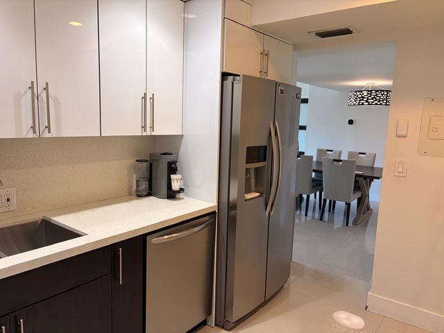 3625 N Country Club Drive 206, Aventura, FL 33180