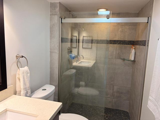 3625 N Country Club Drive 206, Aventura, FL 33180