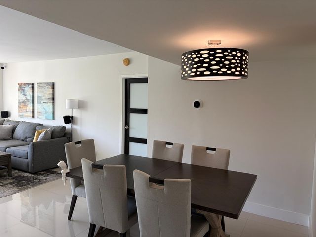 3625 N Country Club Drive 206, Aventura, FL 33180