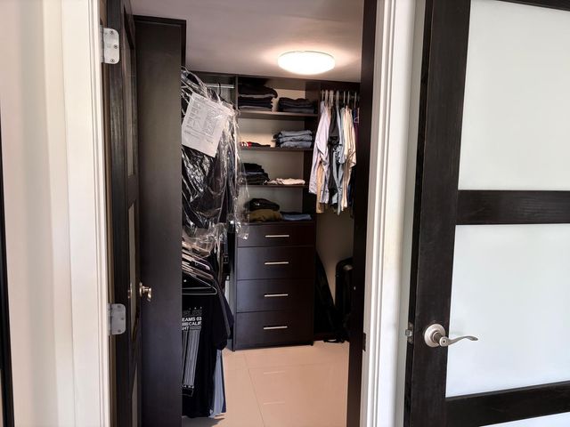 3625 N Country Club Drive 206, Aventura, FL 33180